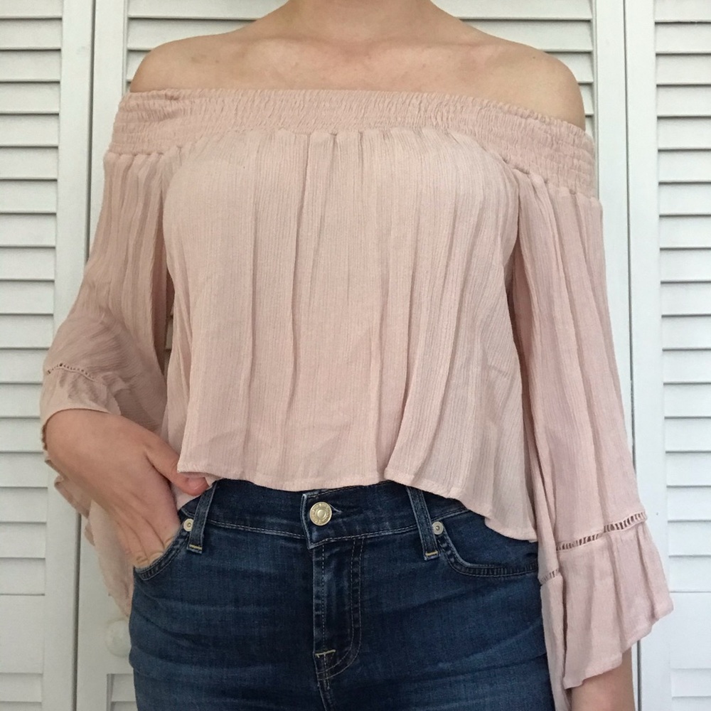 Off-the-shoulder top
